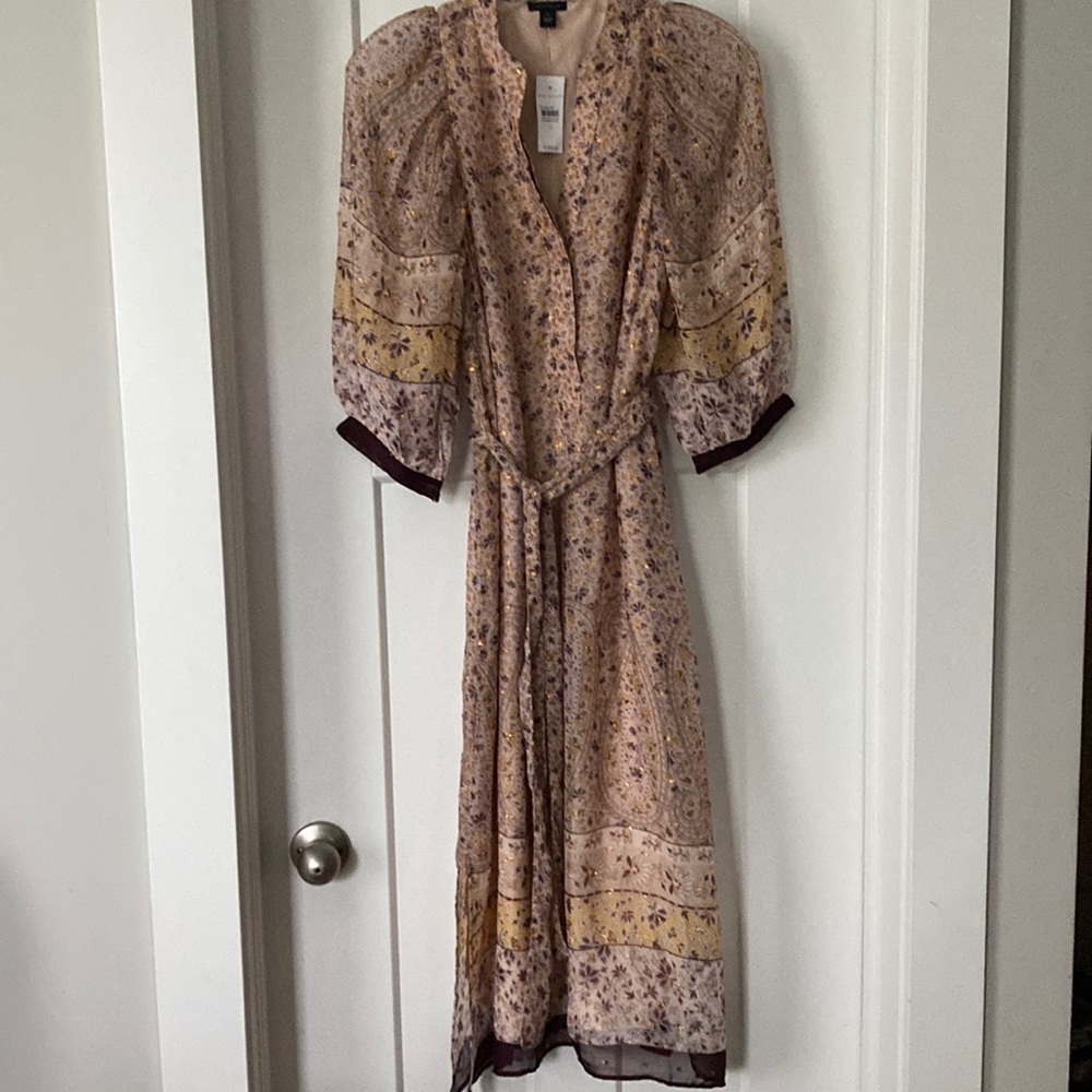 Beautiful 3/4?,short Puffy Sleeve Dress 👗,size-XS, Burgundy/yellow/Gold colors